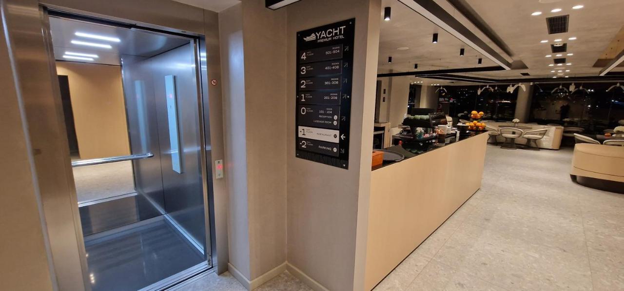 Yacht Premium Hotel Sarande Exterior photo