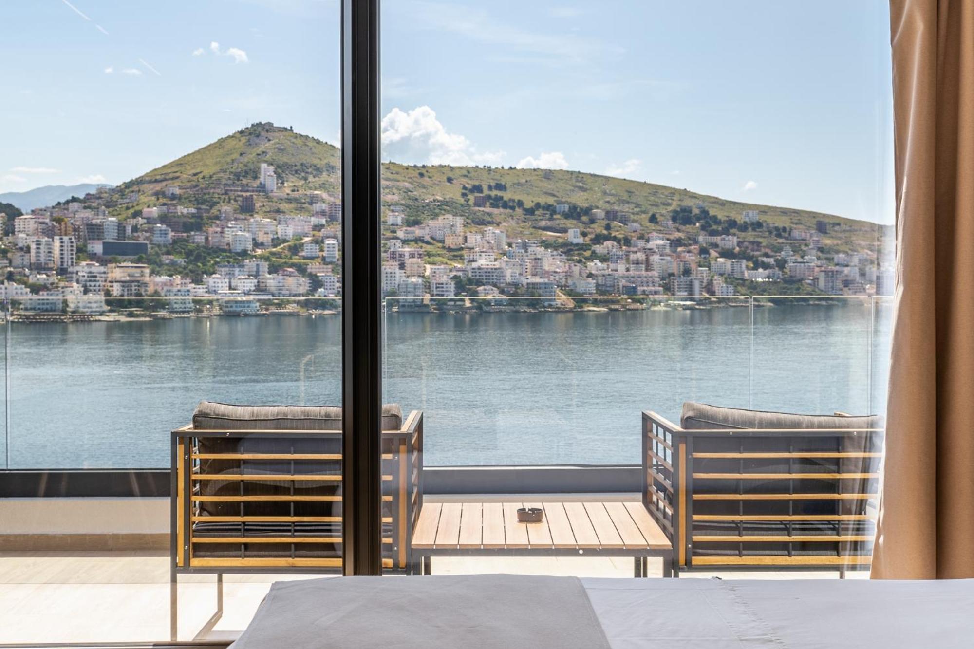 Yacht Premium Hotel Sarande Exterior photo